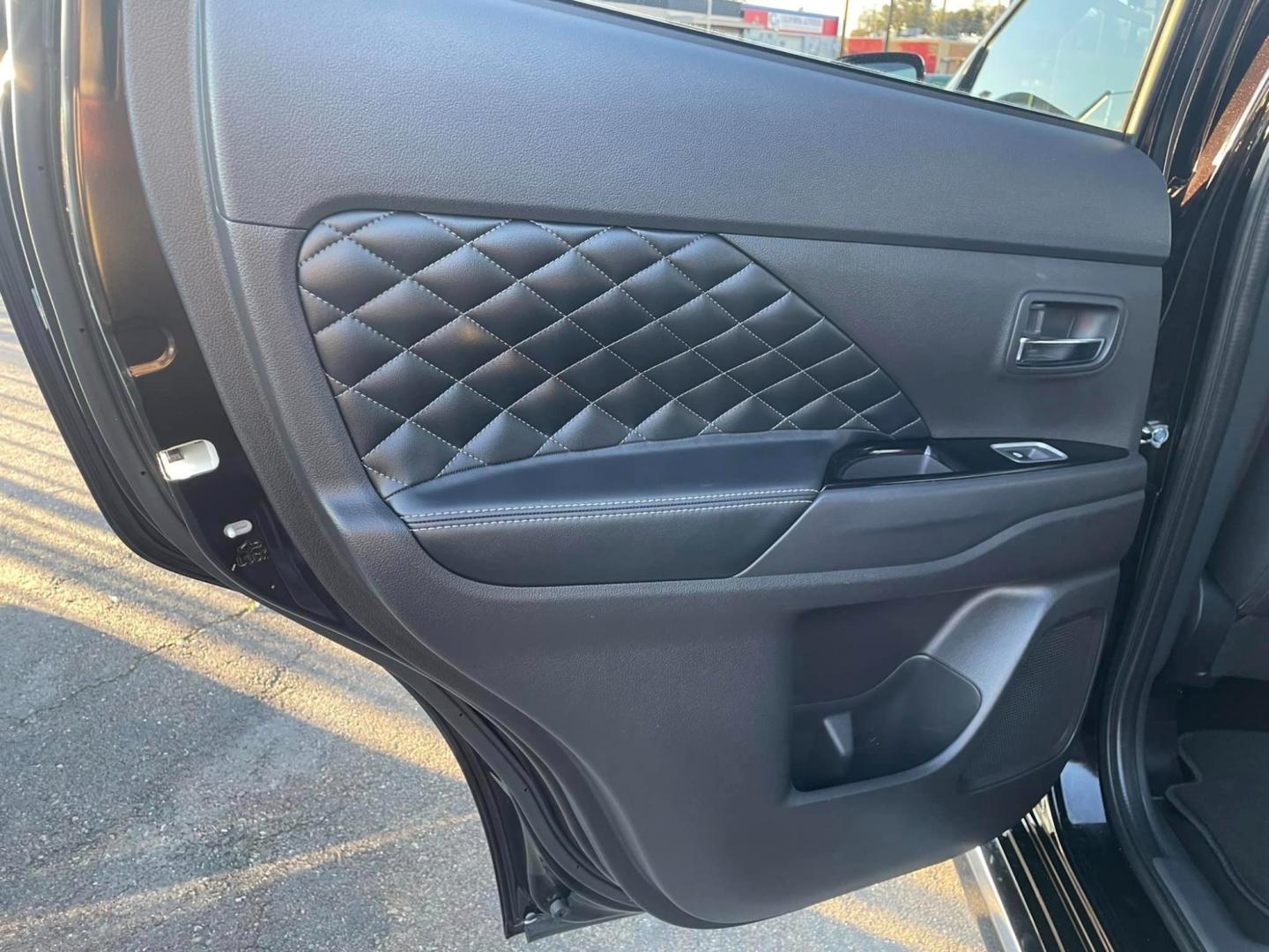 2020 RUBY BLACK /BLACK Mitsubishi Outlander PHEV (JA4J24A58LZ) , located at 744 E Miner Ave, Stockton, CA, 95202, (209) 944-5770, 37.956863, -121.282082 - Photo#12